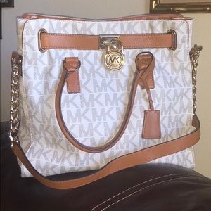 Micheal Kors Purse